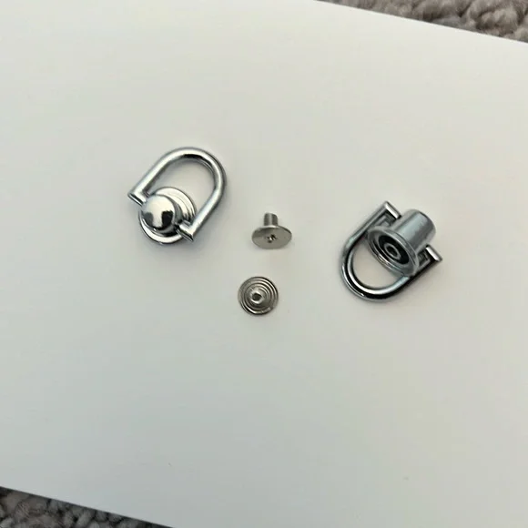 D rings - silver tone 1 pair - Picture 1 of 1